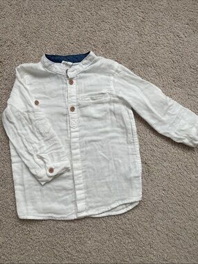 H&M White Band-Collar Button-Down Shirt with Navy Trim